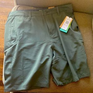 Quicksilver shorts | army green